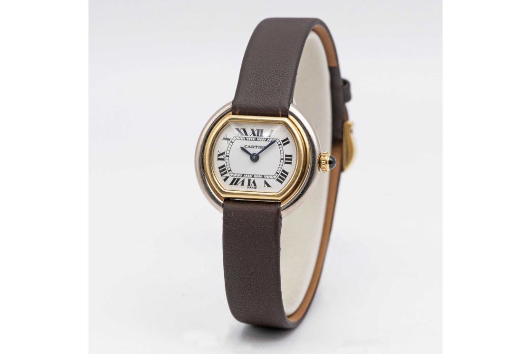 A LADIES 18K YELLOW & WHITE GOLD CARTIER PARIS ELLIPSE WRIST WATCH CIRCA 1970s, REF. 6711 - Image 3 of 10