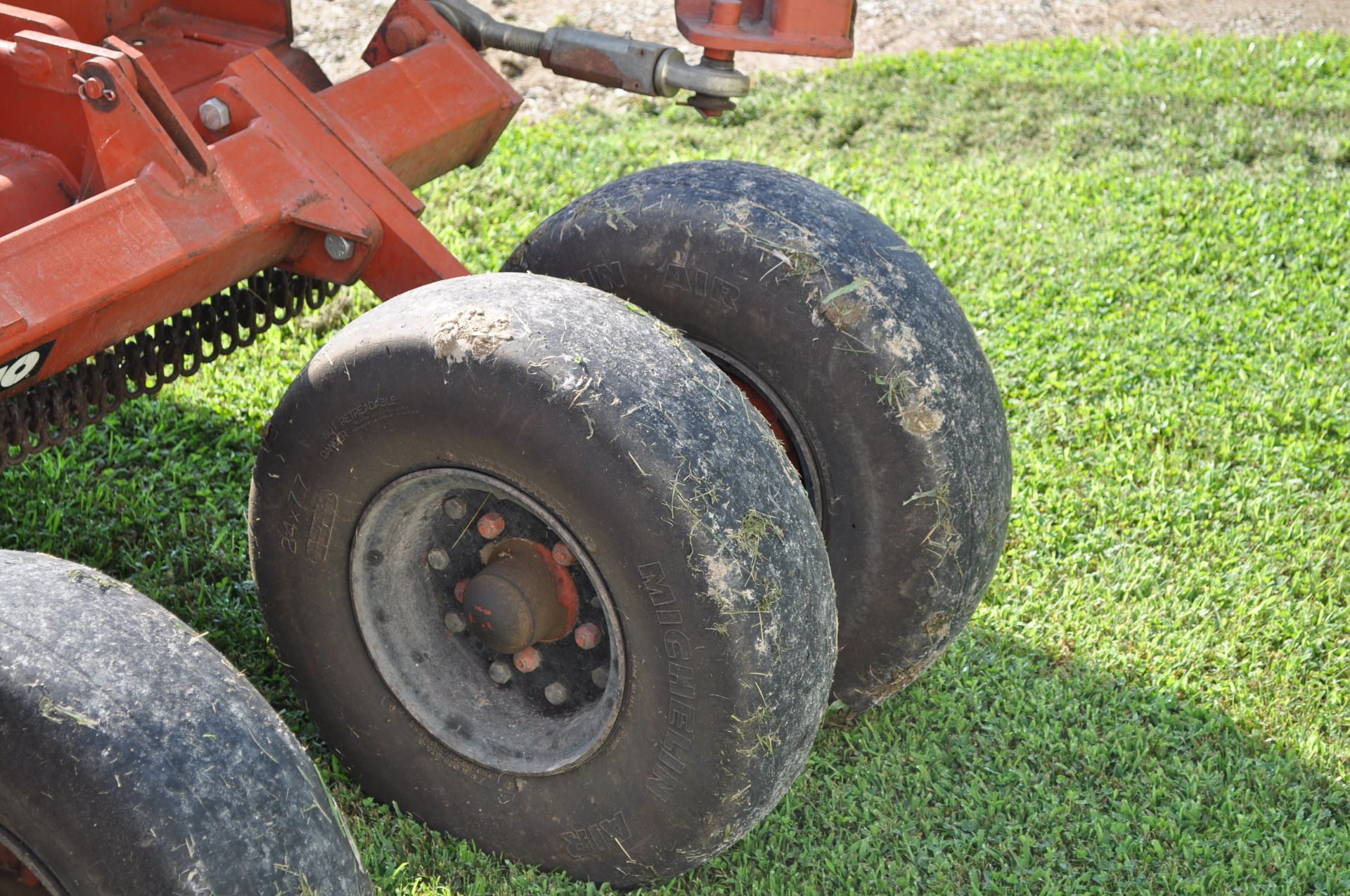 Rhino SE 415 rotary mower, 1000 PTO, stump jumpers, rear chains, hyd fold, hyd lift - Image 6 of 11