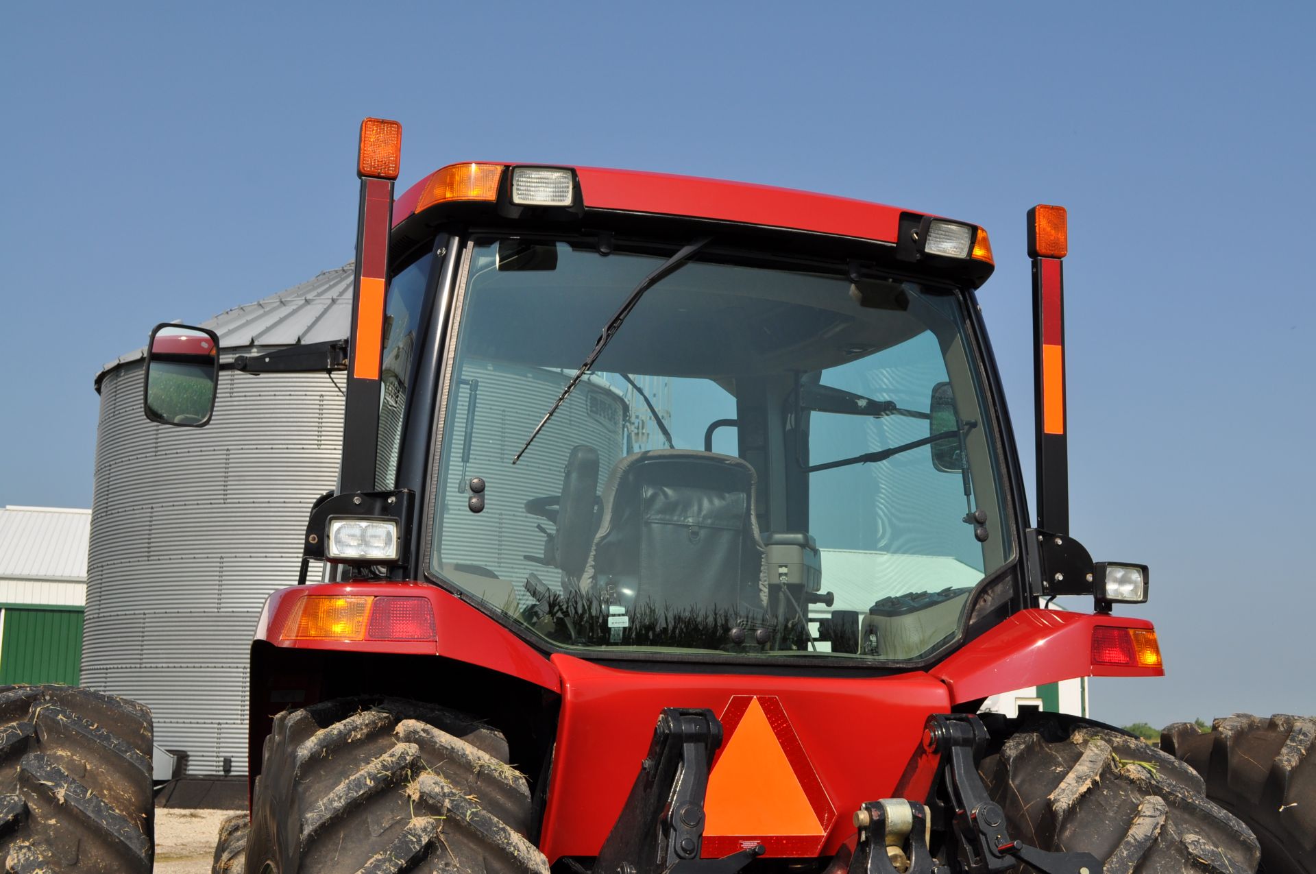 Case IH MX210 tractor, MFWD, C/H/A, 480/80R46 rear duals, 380/85R34 front tires, powershift - Image 12 of 26