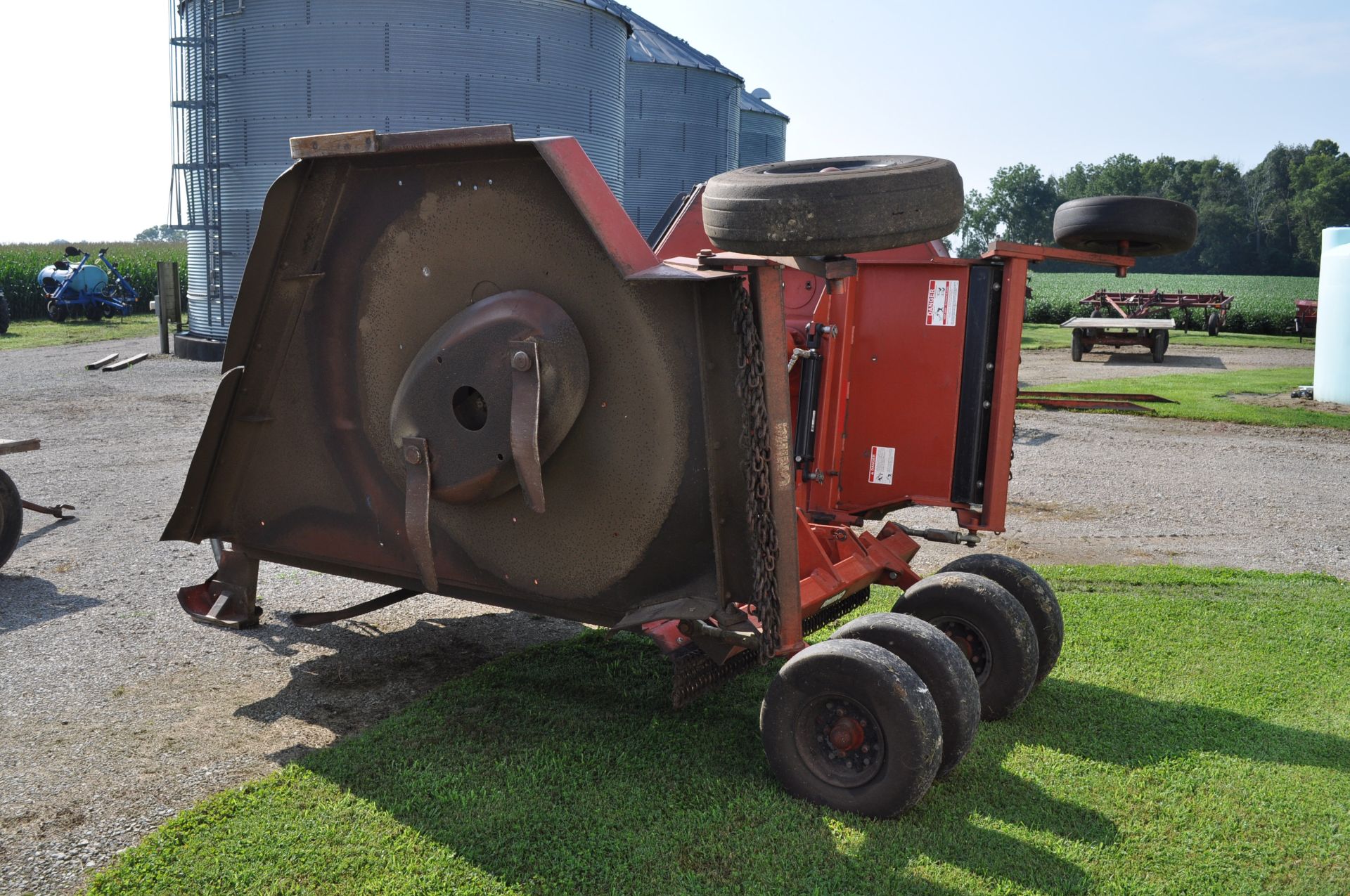 Rhino SE 415 rotary mower, 1000 PTO, stump jumpers, rear chains, hyd fold, hyd lift - Image 4 of 11