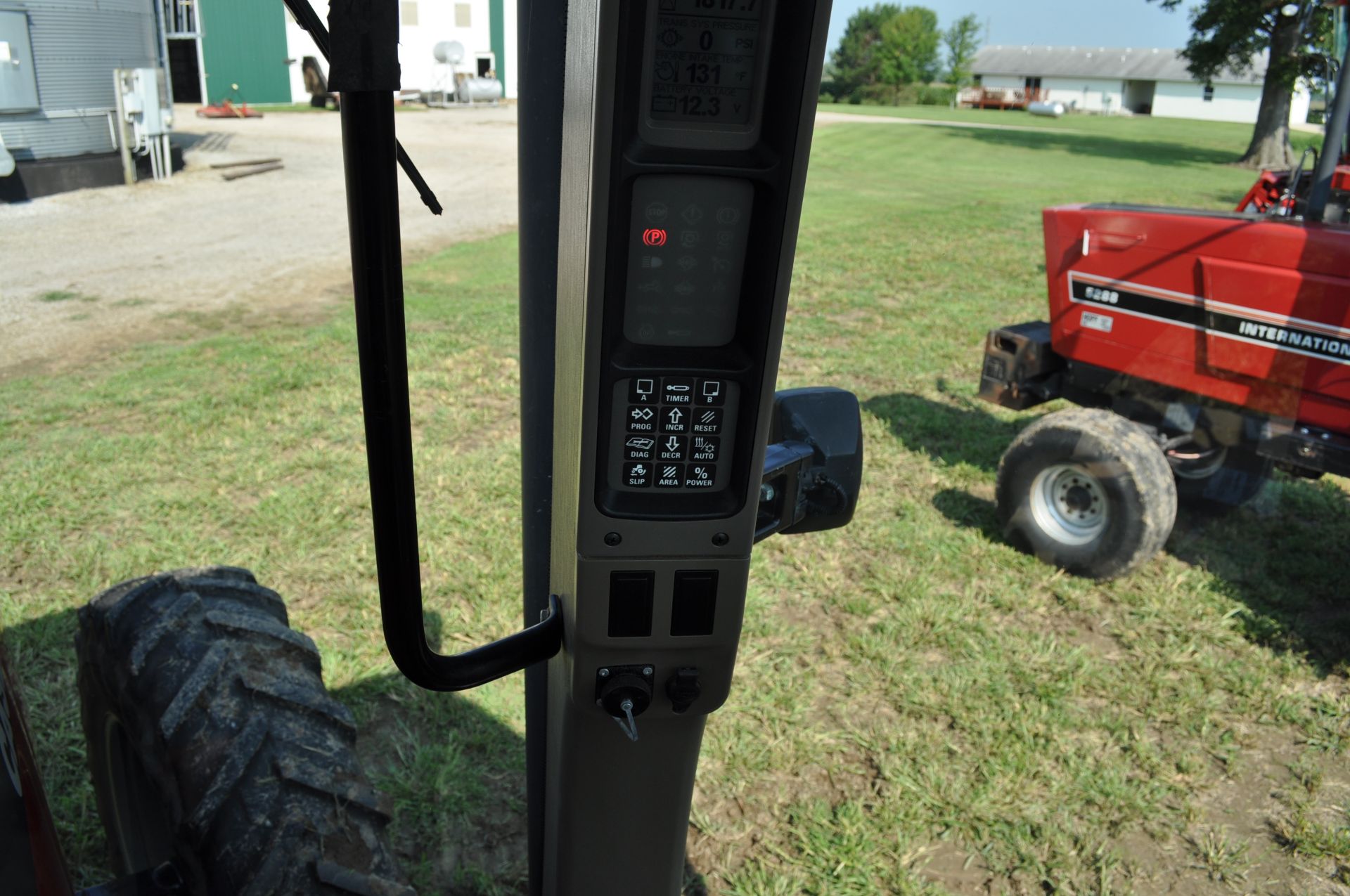 Case IH MX210 tractor, MFWD, C/H/A, 480/80R46 rear duals, 380/85R34 front tires, powershift - Image 23 of 26