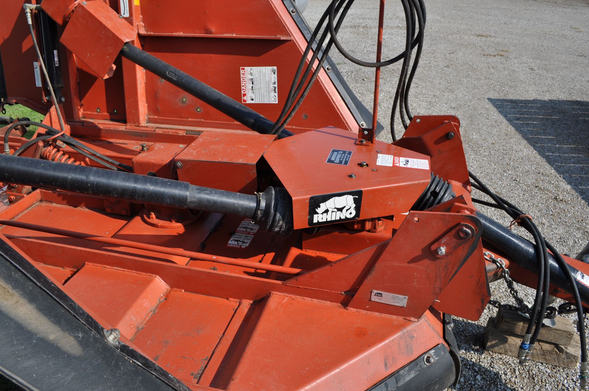 Rhino SE 415 rotary mower, 1000 PTO, stump jumpers, rear chains, hyd fold, hyd lift - Image 10 of 11