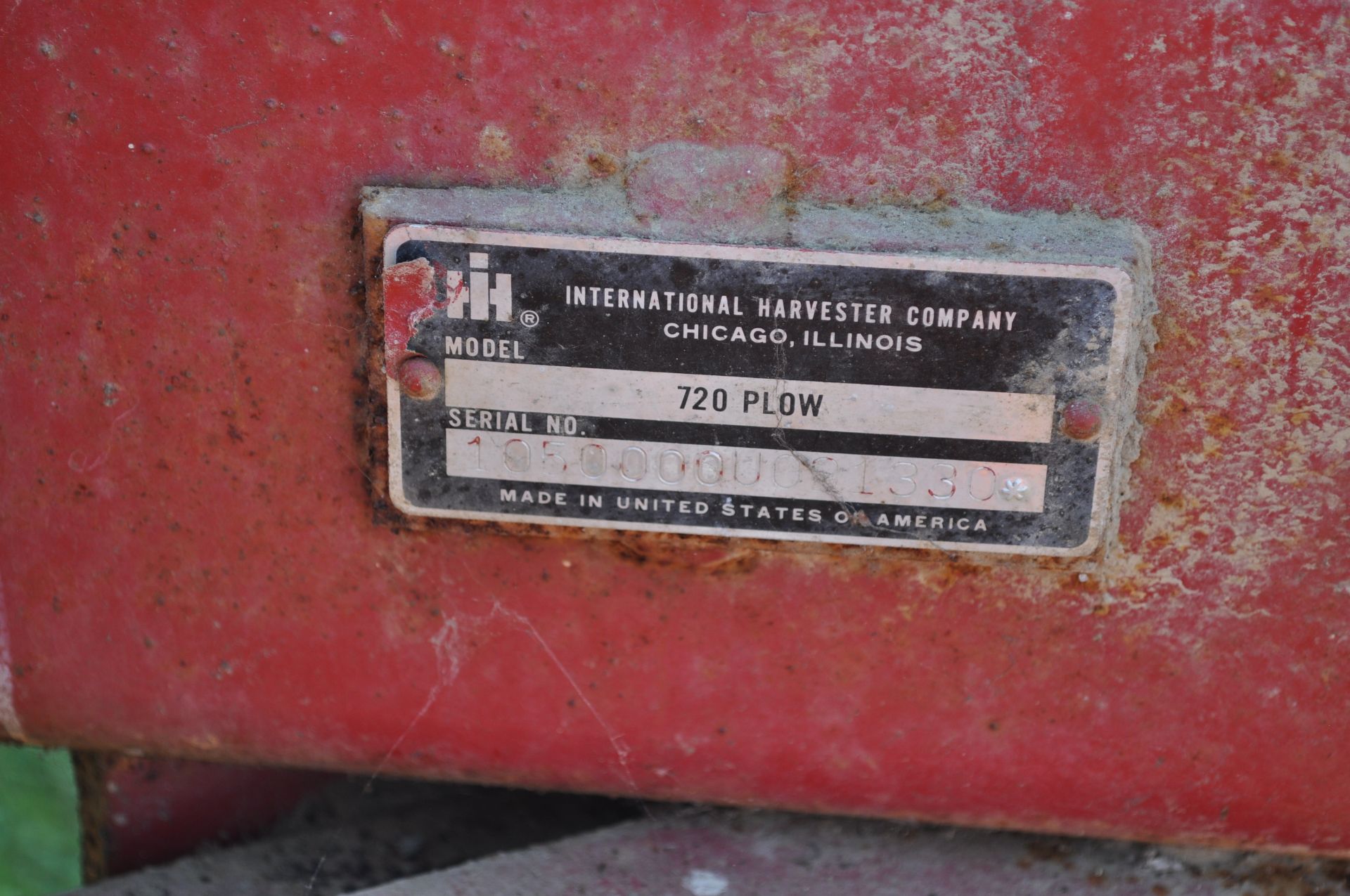 International 720 moldboard plow, 4x16”, toggle trip, semi mount - Image 9 of 10