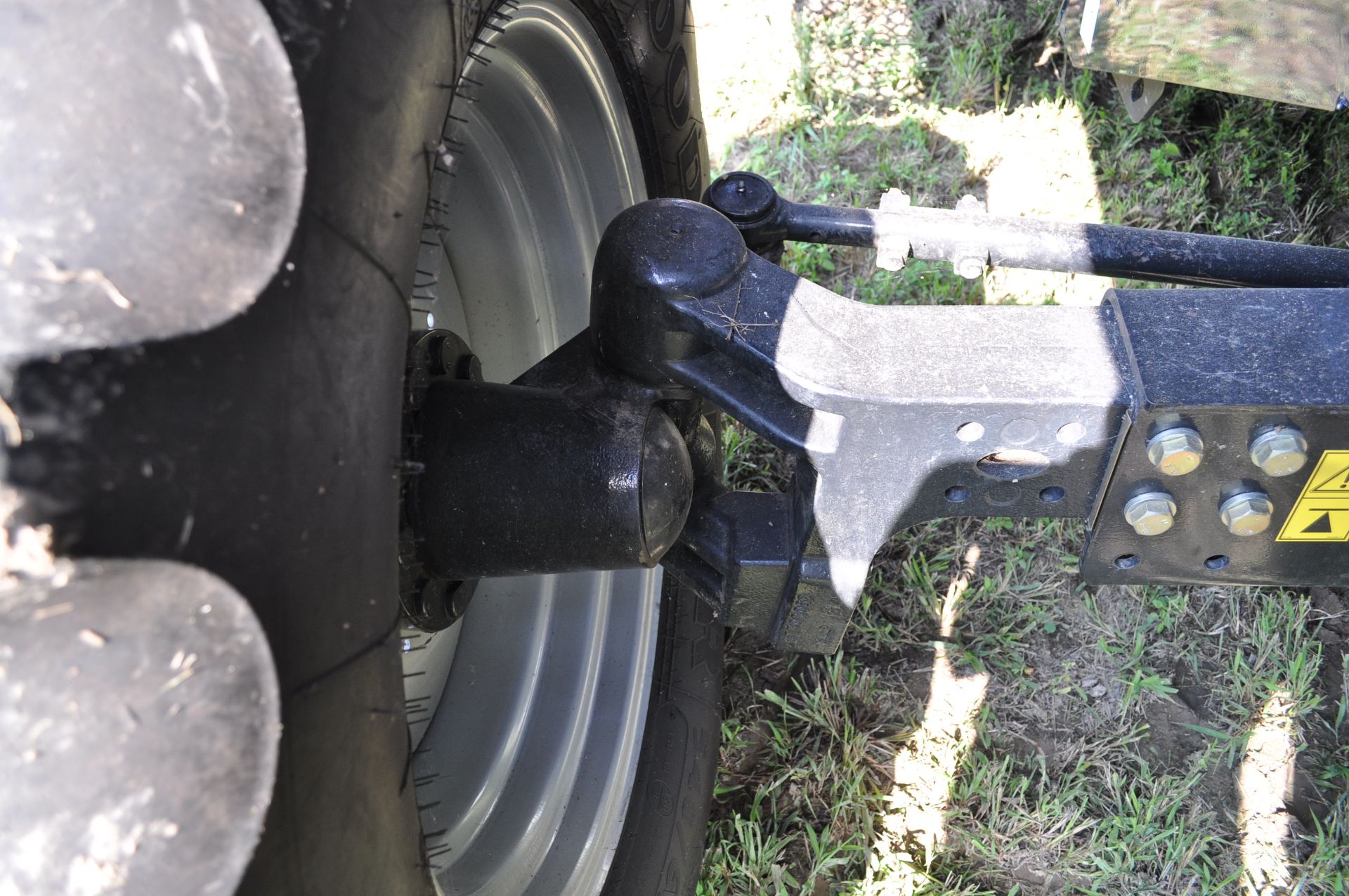 Case IH 6088 combine, 900/60R32 drive tires, 540/65R30 rear tires, 2WD, Field Tracker - Image 13 of 29