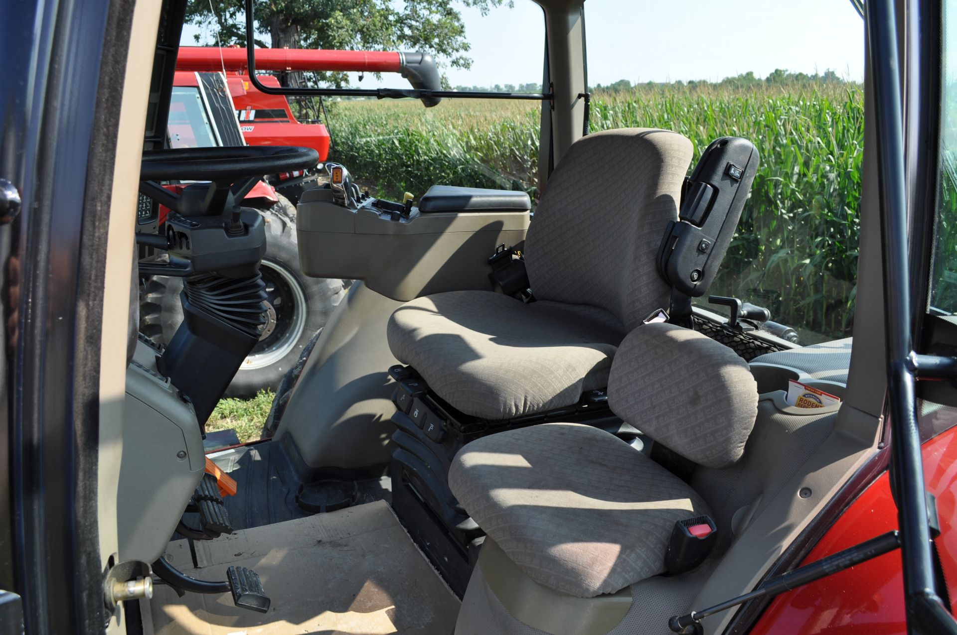 Case IH MX210 tractor, MFWD, C/H/A, 480/80R46 rear duals, 380/85R34 front tires, powershift - Image 15 of 26