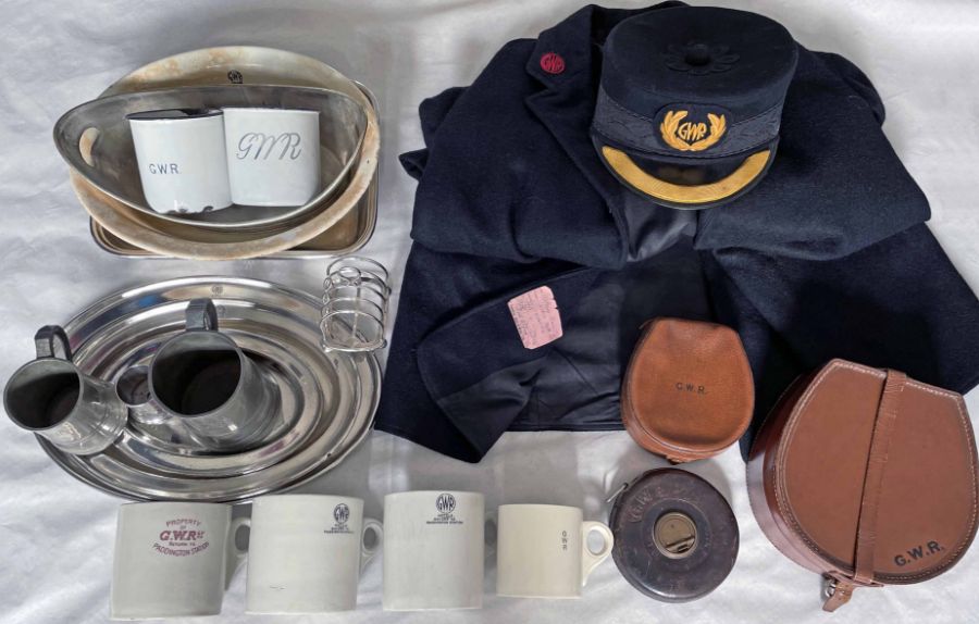 Quantity (21 items) of GWR UNIFORM, TABLEWARE etc comprising uniform jacket, stationmaster's hat,
