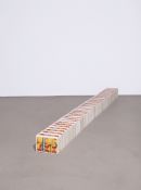 Claire Fontaine. ”Lever (Version Britannique)”. 2010