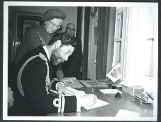ROYALTY FINE ORIGINAL PRESS PHOTO QUEEN PRINCE CHARLES OF WALES 1976 WITH BEARD Fine original bla