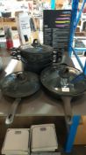 5 Items Ð Soft Grip Pan Set. 2 X Mixed Size Saucepans & 3 X Casserole Pot (2 X No Lid)