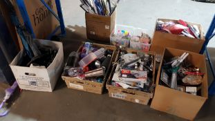 Contents Of 4 Boxes Ð Mixed Kitchen / Household Items