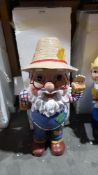 1 X Holiday Grandpa Large Garden Statue - New