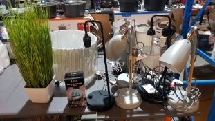 Approx 14 Items Ð 13 X Mixed Lighting & 1 X Decorative Plant Pot