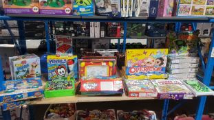 19 Items : Mixed Games To Include Operation, Dinosaur Operation, Pen Silly, Pop Up Pirate, Pottery