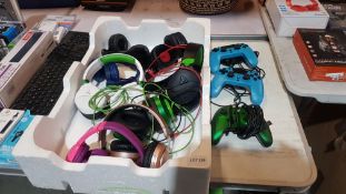 12 Items : 8 X Mixed Headphones To Include Turtle Beach, Power A, Mixx Audio & 2 X VX4 Premium PS4