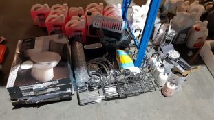 4 X Mixed Style Toilet Seats, Bathroom Caddies, Liquid Soap Dispensers, Shower Head & Duck Shower C