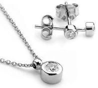 14K White Gold - Diamond Earring and Pendant set Total 0,30 ct