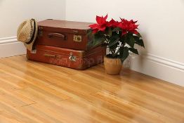NEW 12.1M2 Scherzo Natural Walnut effect Laminate flooring, 1.21m² Pack. 12MM THICK, 125X1213...