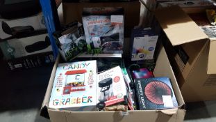 (R6G) Contents Of Large Box : Mixed Menkind / Red5 Items To Include Infinity Light, Candy Grabber &
