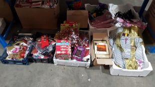 (R5I) Contents Of Floor : Mixed Christmas Items Top Include Make Your Own Snowman, Christmas Card P