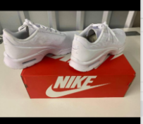 Womans Nike Air Max Jewell Brand New