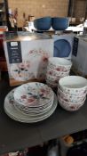 (R2I) 18 Piece Porcelain Floral Dinner Set
