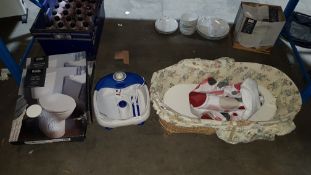 (R2K) 6 Items : 2 X Anti Bacterial Toilet Seat, 1 X Wooden Toilet Seat, 1 X Beurer Foot Spa, 1 X B