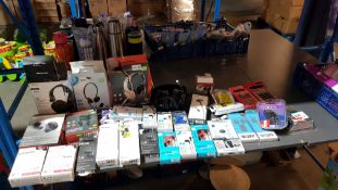 (R2A) Approx. 30 Items : Mixed Electronic Lot To Include Mix Audio Wireless Headphones, Blackweb Wir