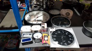 (R2B) 12 X Mixed Clocks / Watches