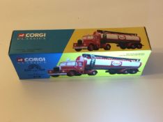 Corgi 16302 Scammell Highwayman & Esso Tanker Set