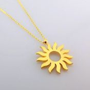 44 cm (17.3 in) Pendant. In 14K Yellow Gold