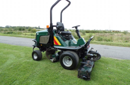 HAYTER LT324 4X4 TRIPLE GANG RIDE ON MOWER