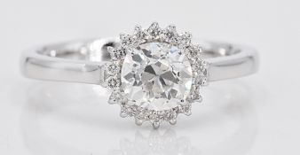 Ring - 1.10 ct Diamonds - central Diamond 0.90 Ct