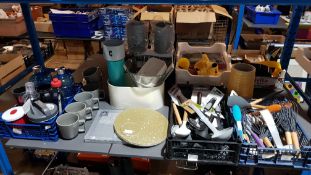 (R1K) Kitchen. Mixed Lot To Include Bamboo Fibre Ladles. Farberware Classic Cooking Spoons, Wiltsh