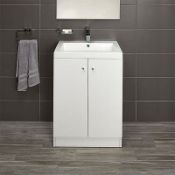 Pallet of Bathstore Surplus and Cancelled Orders LBA230000JO00: 25 items. Total RRP £2743