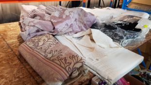 (R11B) Household. Approx 13 X Mixed Dorma Items To Include Curtains, Quilt Covers & Bedding Sheets