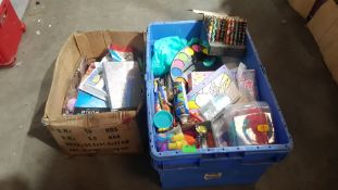 (R5G) Stationary / Art. Contents Of 2 Boxes. To Include A Quantity Of Mixed Pens, Markers, Crayons