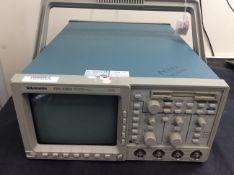 Tektronix oscilloscope tds 420a