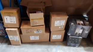 (R6D) Solar Lighting. 9 Boxed Items. 2 X Raincoat Ducks Solar Light (2 X Per Pack), 1 X Pillar Sola