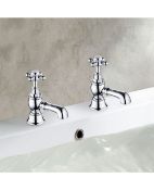 New (A128) Traditional Pair Of Bath Taps.