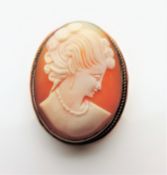Antique Cameo Brooch/Pendant
