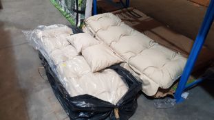 (R7C) Garden. 4 X Outdoor Garden Furniture Cushions Beige 2 X (160 X 50cm) & 2 X (38 X 33cm)