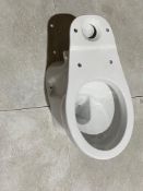 NEW (H175) 480x380mmErin close coupled pan and seat, Cistern not included. &Nbsp; &