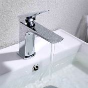 New (E124) Alfred Victoria Chrome Aero Mono Basin Mixer Tap - D05. Handle Typelever Stylemoder...