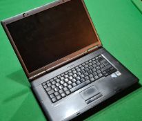 LT032 Laptop FUJITSU V5515