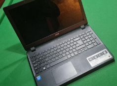 LT044 Laptop ACER ES1