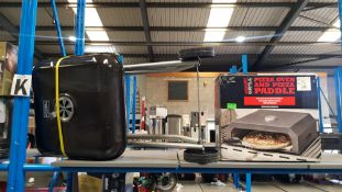 (R9J) 2 Items. 1x Expert Grill Kettle BBQ (Appears Unused) & 1x Expert Grill Pizza Oven And Pizza