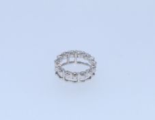 18k White Gold Diamond Halo Pendant