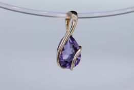 9ct Hallmark Yellow Gold Amethyst Pendant