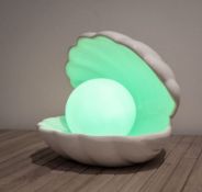 (R14B) 9 Items. 6x Colour Changing Clam Light. 3x Star Jar Solar Powered Mood Light.