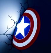 (R14C) 5 Marvel Items. 3x Captain America 3D Deco Light. 1x Spiderman Spidey Hand. 1x Avengers Infi